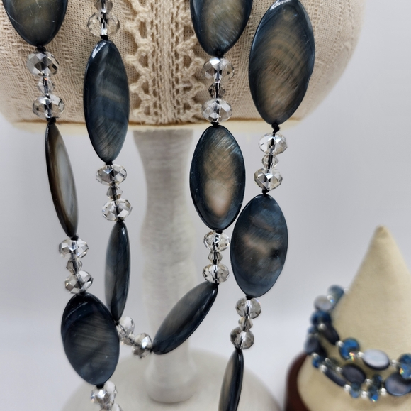 COOKIE LEE signed necklace & three (3) Bracelets! Blue colors..Mother of pearl - Picture 3 of 8